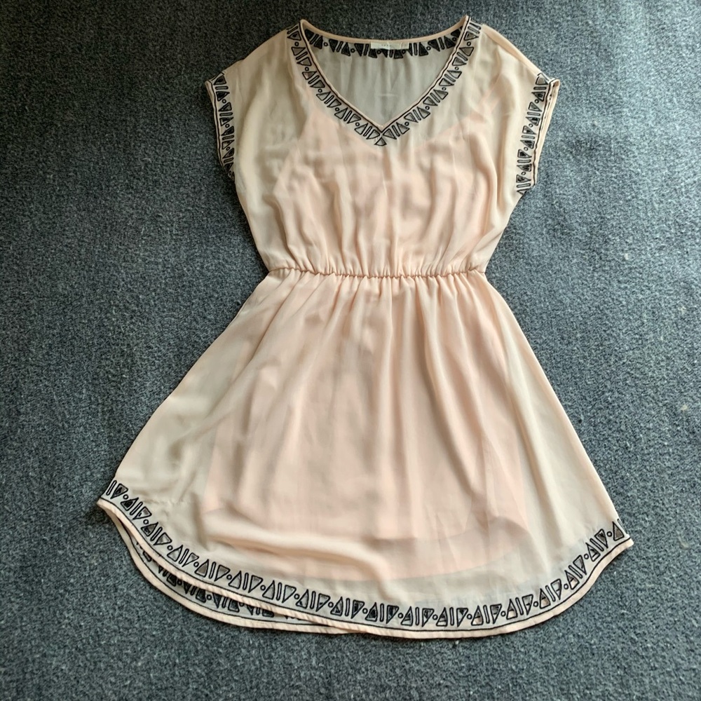 Light pink Lush dress with geometric trim